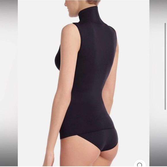 New! Commando Butter Tee Sleeveless Turtleneck - Black - L/XL - Picture 2 of 9